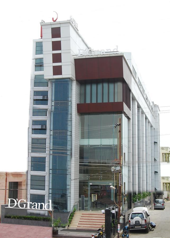 Hotel D'Grand Bareilly Eksteriør billede