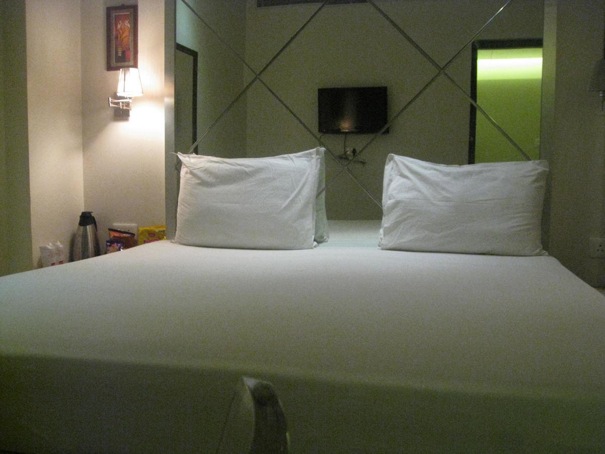Hotel D'Grand Bareilly Eksteriør billede