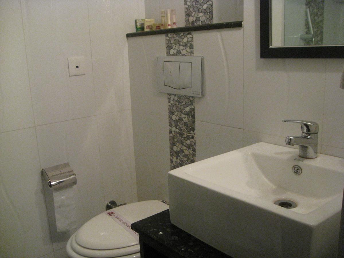 Hotel D'Grand Bareilly Eksteriør billede